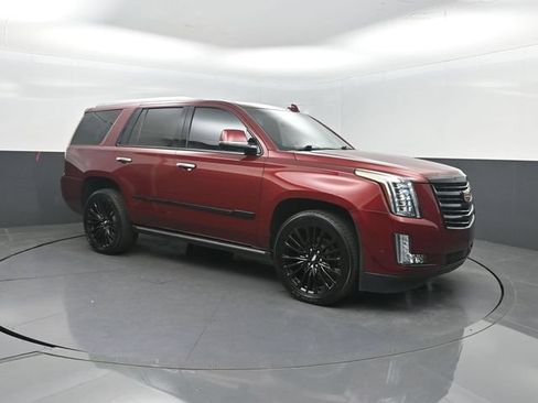Used 2020 Cadillac Escalade Platinum w/ Escalade Sport Edition AWD/4WD image 31