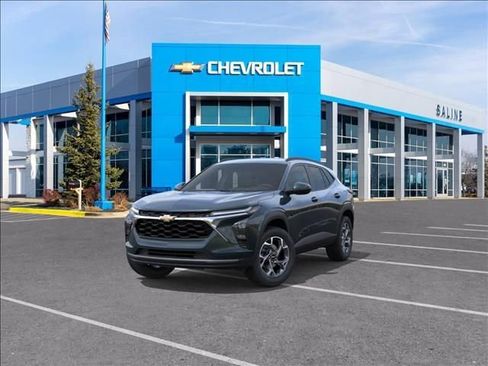 New 2026 Chevrolet Trax LT FWD image 8