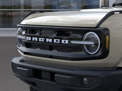 New 2025 Ford Bronco Outer Banks AWD/4WD image 19