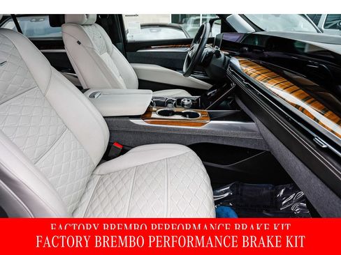 Used 2025 Cadillac Escalade Sport Platinum AWD/4WD image 18
