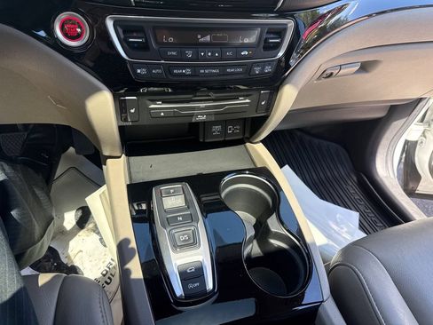 Used 2020 Honda Pilot Touring image 25