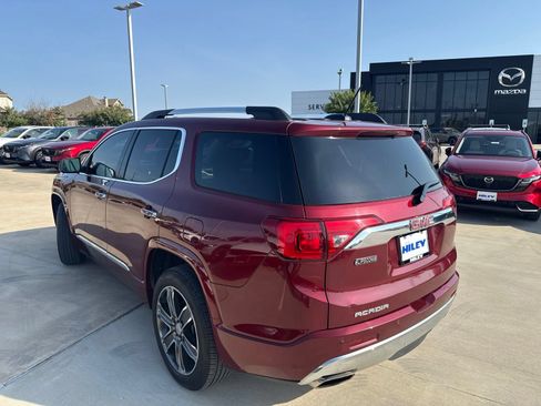 Used 2017 GMC Acadia Denali w/ Technology Package FWD image 8