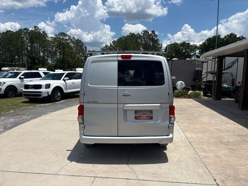 Used 2013 Nissan NV200 SV w/ Technology Pkg FWD image 6