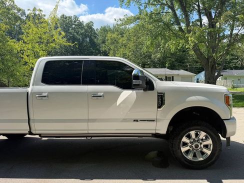 Used 2017 Ford F250 Platinum w/ Platinum Ultimate Package AWD/4WD image 88