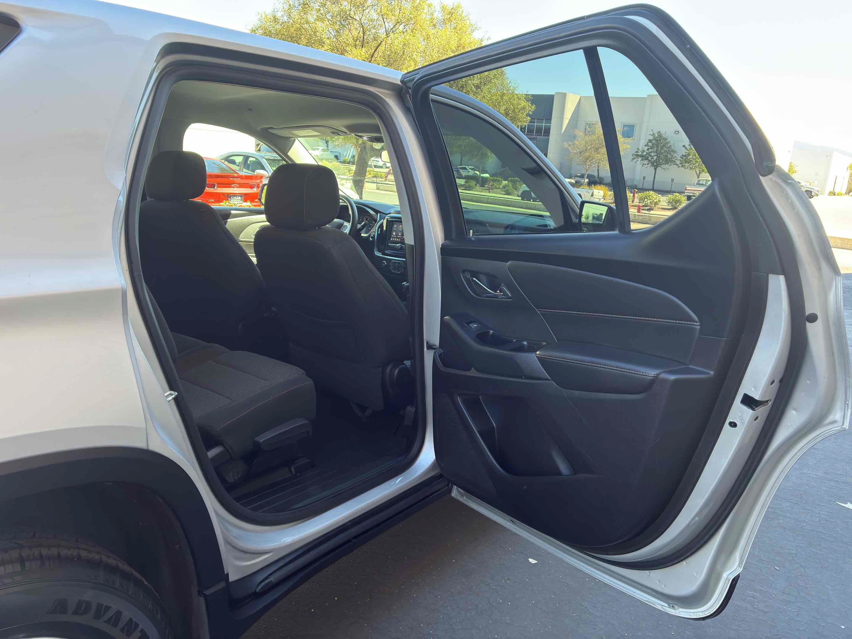 Used 2020 Chevrolet Traverse LS FWD image 45
