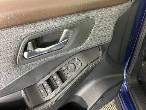 Used 2023 Nissan Rogue SV image 13