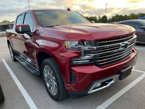 Used 2019 Chevrolet Silverado 1500 High Country w/ High Country Premium Package AWD/4WD image 2