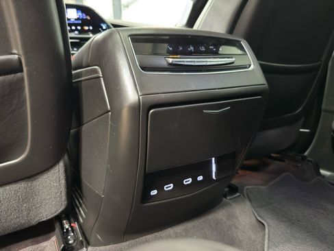 Used 2023 Cadillac Escalade V w/ Heavy-Duty Trailer Package image 25