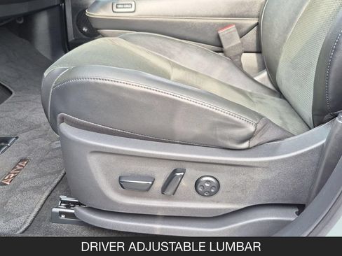 Used 2024 Nissan Ariya FWD image 15