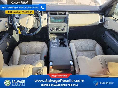 Used 2020 Land Rover Discovery SE AWD/4WD image 11
