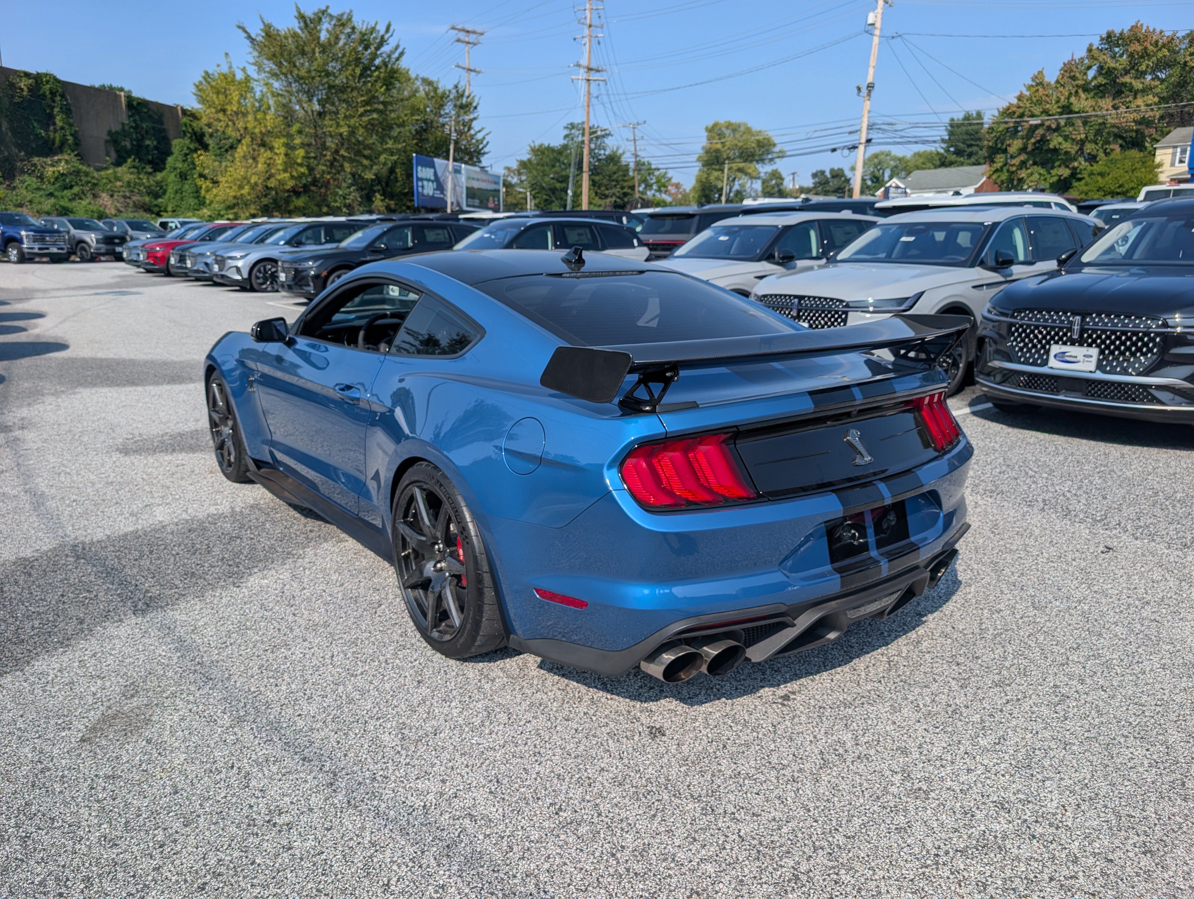 Certified 2020 Ford Mustang Shelby GT500 w/ Carbon Fiber Track Pack RWD image 5