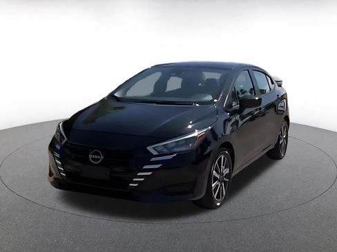 Used 2025 Nissan Versa SV FWD image 7