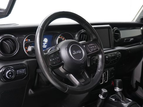 Used 2020 Jeep Gladiator Sport image 10