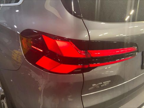 Used 2024 BMW X5 xDrive40i w/ Premium Package image 28