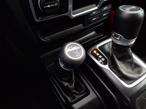 Used 2021 Jeep Wrangler Unlimited Sport AWD/4WD image 16