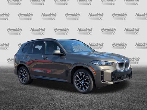 Certified 2024 BMW X5 xDrive40i w/ M Sport Package image 2
