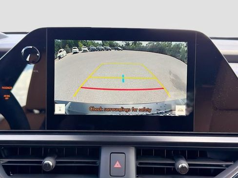 New 2026 Lexus UX 300h FWD image 33