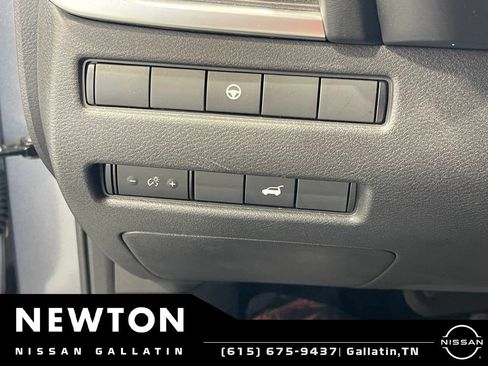 Used 2023 Nissan Rogue SV w/ SV Premium Package AWD/4WD image 34