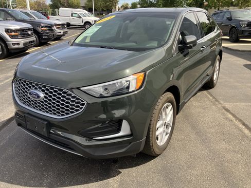 Used 2024 Ford Edge SEL w/ Class II Trailer Tow Package AWD/4WD image 3