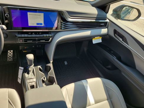 New 2026 Toyota Camry SE w/ Multimedia Upgrade Package image 28