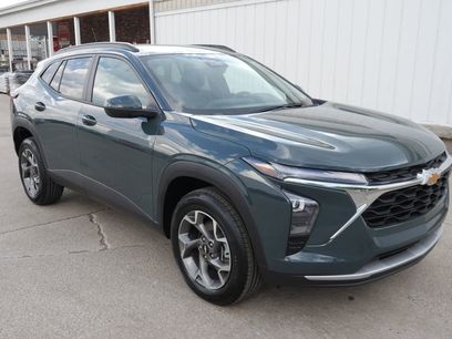 Used 2025 Chevrolet Trax LT