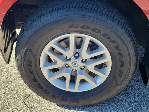 Used 2016 Nissan Frontier SV w/ SV Value Truck Package image 11