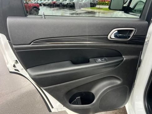 Used 2019 Jeep Grand Cherokee Limited X AWD/4WD image 18