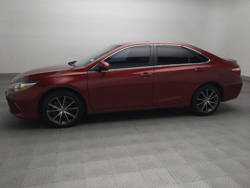 Used 2017 Toyota Camry XSE w/ Moonroof Package FWD image 2