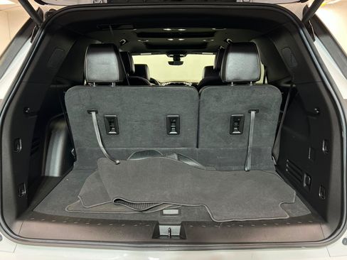 Used 2023 Chevrolet Traverse Premier AWD/4WD image 23