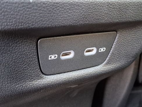 Certified 2026 Volkswagen Tiguan SE R-Line FWD image 11