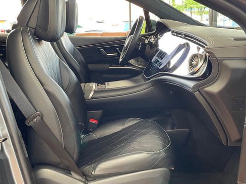 Used 2023 Mercedes-Benz EQS 580 4MATIC SUV image 23