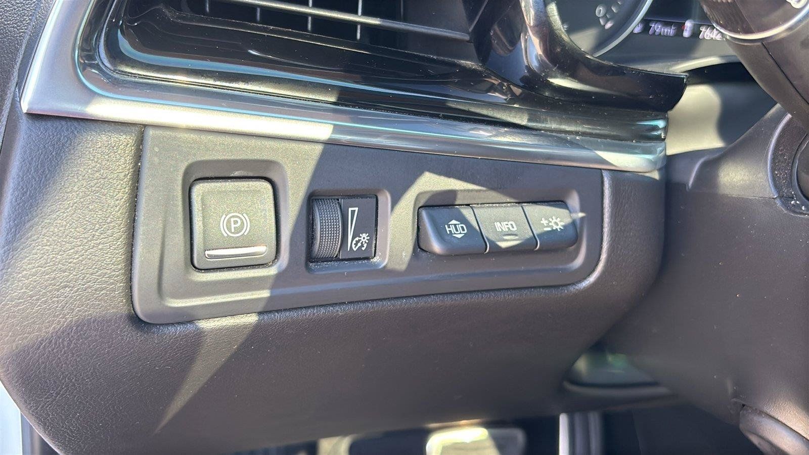 Certified 2020 Cadillac XT6 Sport w/ Platinum Package AWD/4WD image 29