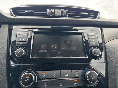 Used 2022 Nissan Rogue Sport S FWD image 41