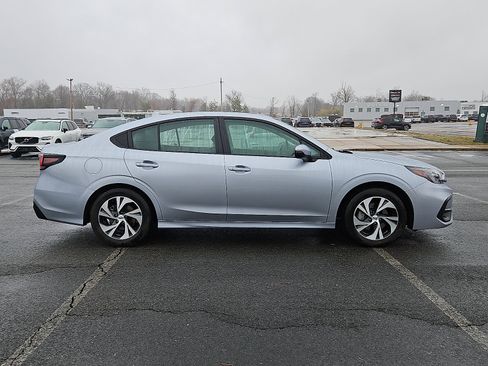 Used 2024 Subaru Legacy Premium image 7
