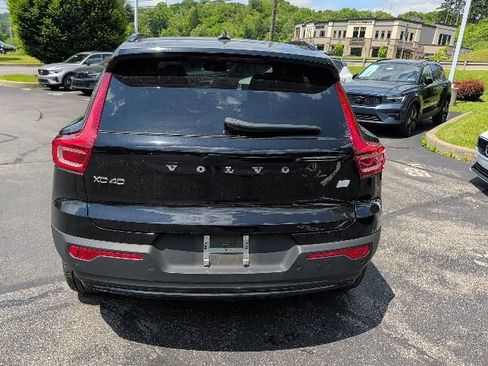 Used 2023 Volvo XC40 Recharge Plus AWD/4WD image 7