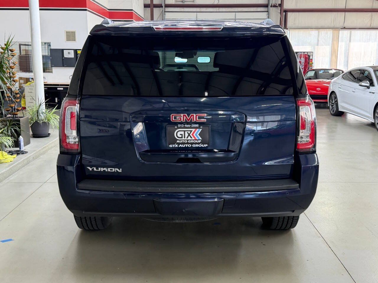 Used 2019 GMC Yukon SLT w/ HD Trailering Package AWD/4WD image 3