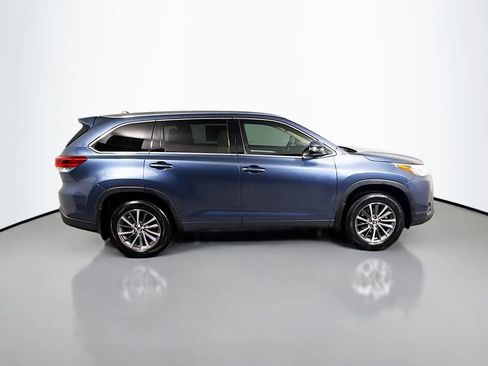Used 2018 Toyota Highlander XLE image 8
