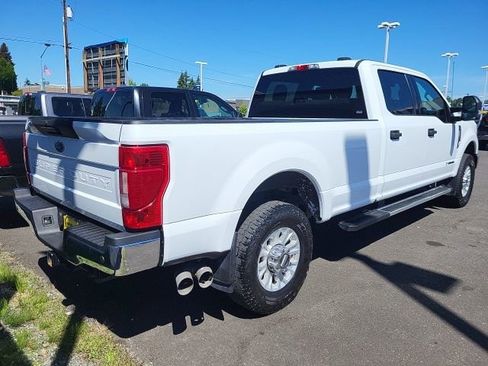 Used 2022 Ford F350 XLT w/ XLT Value Package AWD/4WD image 3