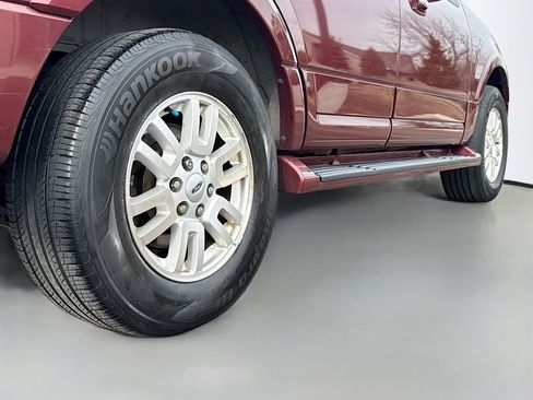 Used 2012 Ford Expedition Limited image 16