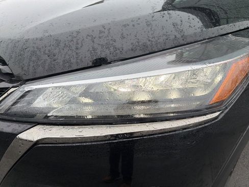 Used 2024 Nissan Kicks SR w/ SR Premium Package image 6