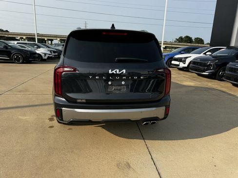 Certified 2025 Kia Telluride S FWD image 22