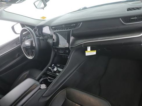 Used 2022 Jeep Grand Cherokee L Limited image 33