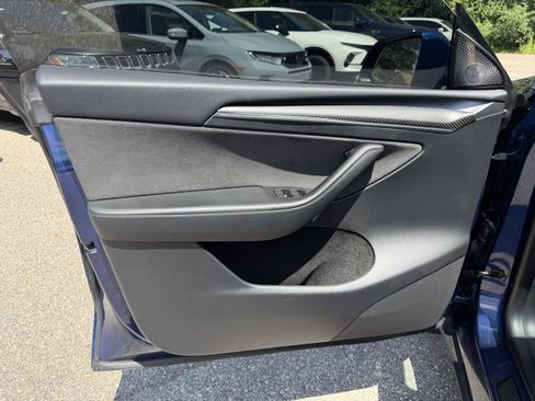Used 2023 Tesla Model Y Performance AWD/4WD image 10