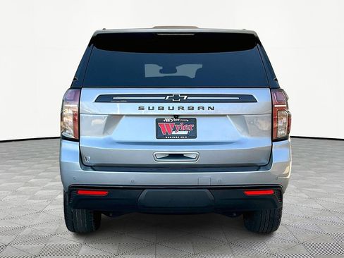Used 2023 Chevrolet Suburban Z71 w/ Luxury Package image 5