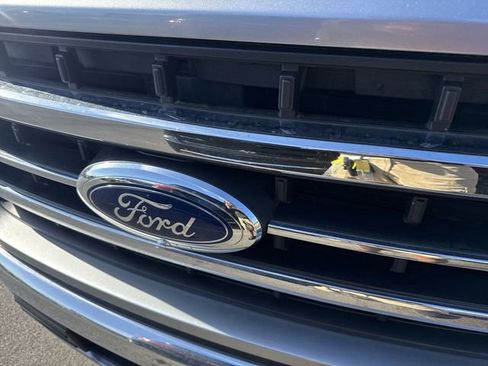 Used 2022 Ford F150 Lariat w/ Equipment Group 501A Mid image 23