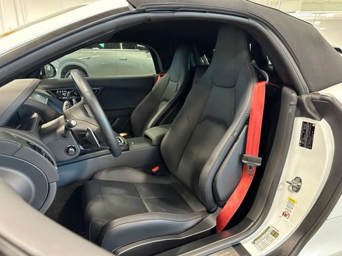Used 2022 Jaguar F-TYPE Convertible RWD image 21