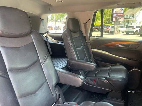 Used 2015 Cadillac Escalade Premium AWD/4WD image 31