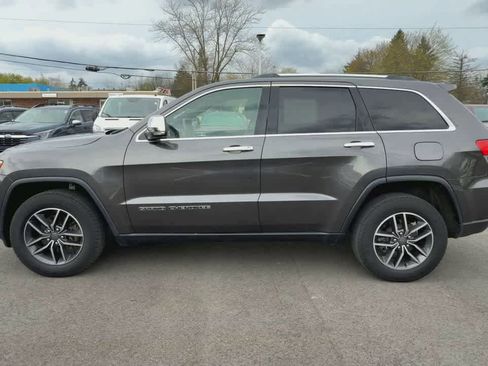 Used 2019 Jeep Grand Cherokee Limited AWD/4WD image 6