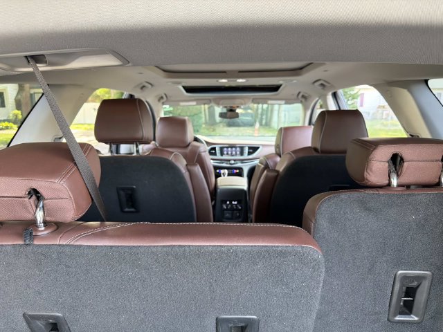 Used 2021 Buick Enclave Avenir w/ Avenir Technology Package AWD/4WD image 12