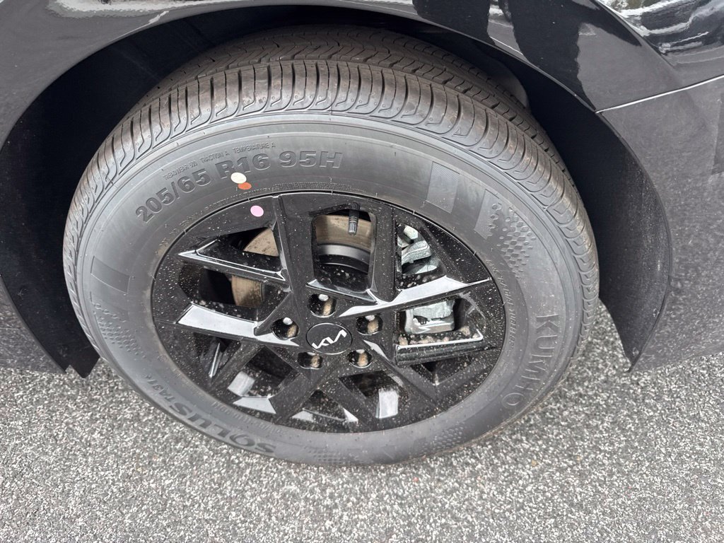 New 2026 Kia K5 LXS FWD image 17